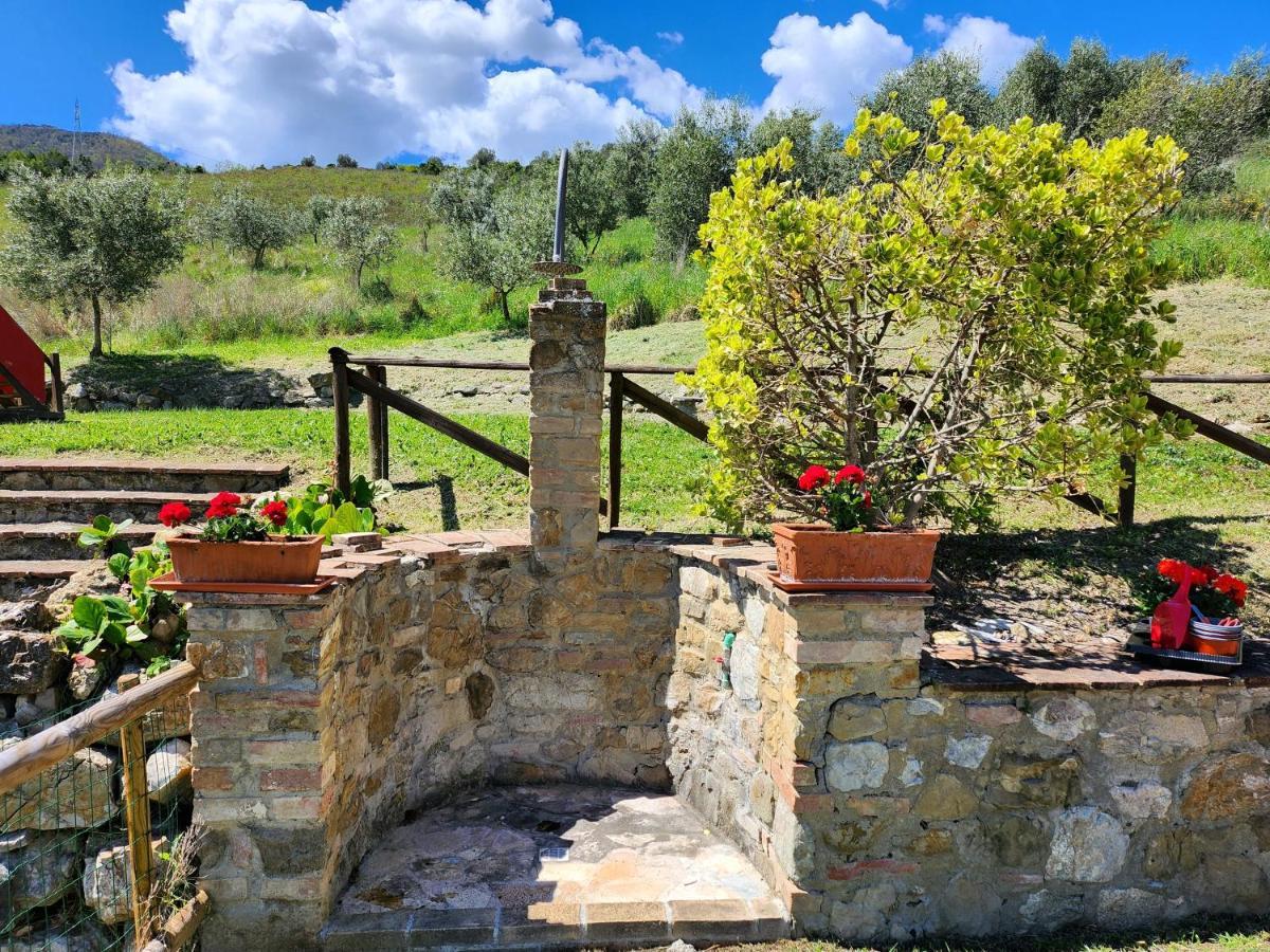 Agriturismo Lucertola Montecatini Val di Cecina Buitenkant foto